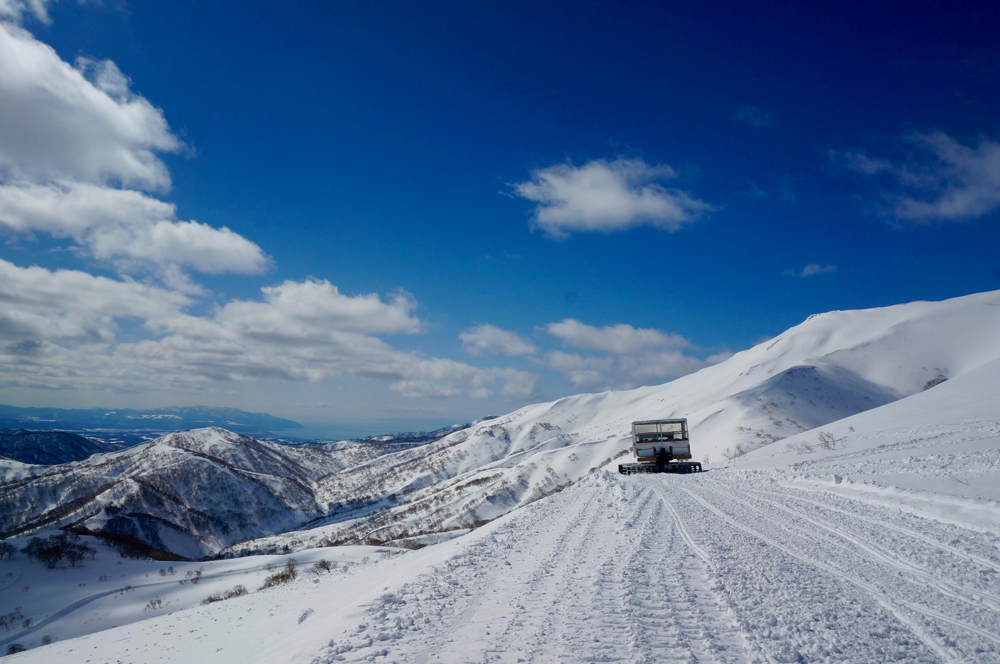 Hokkaido Backcountry club catskiing